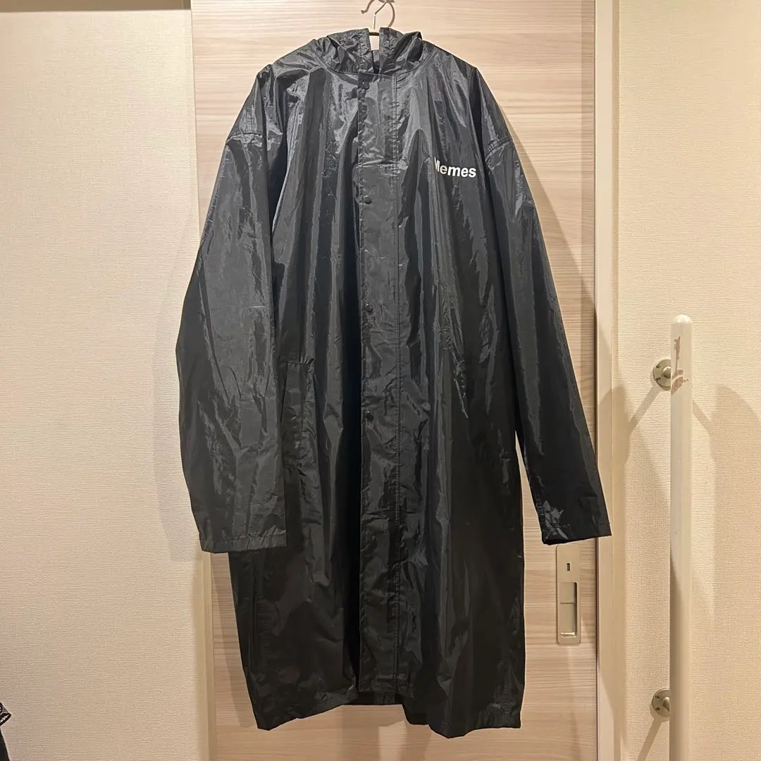 2026年最新】vetements レインコートの人気アイテム - メルカリ