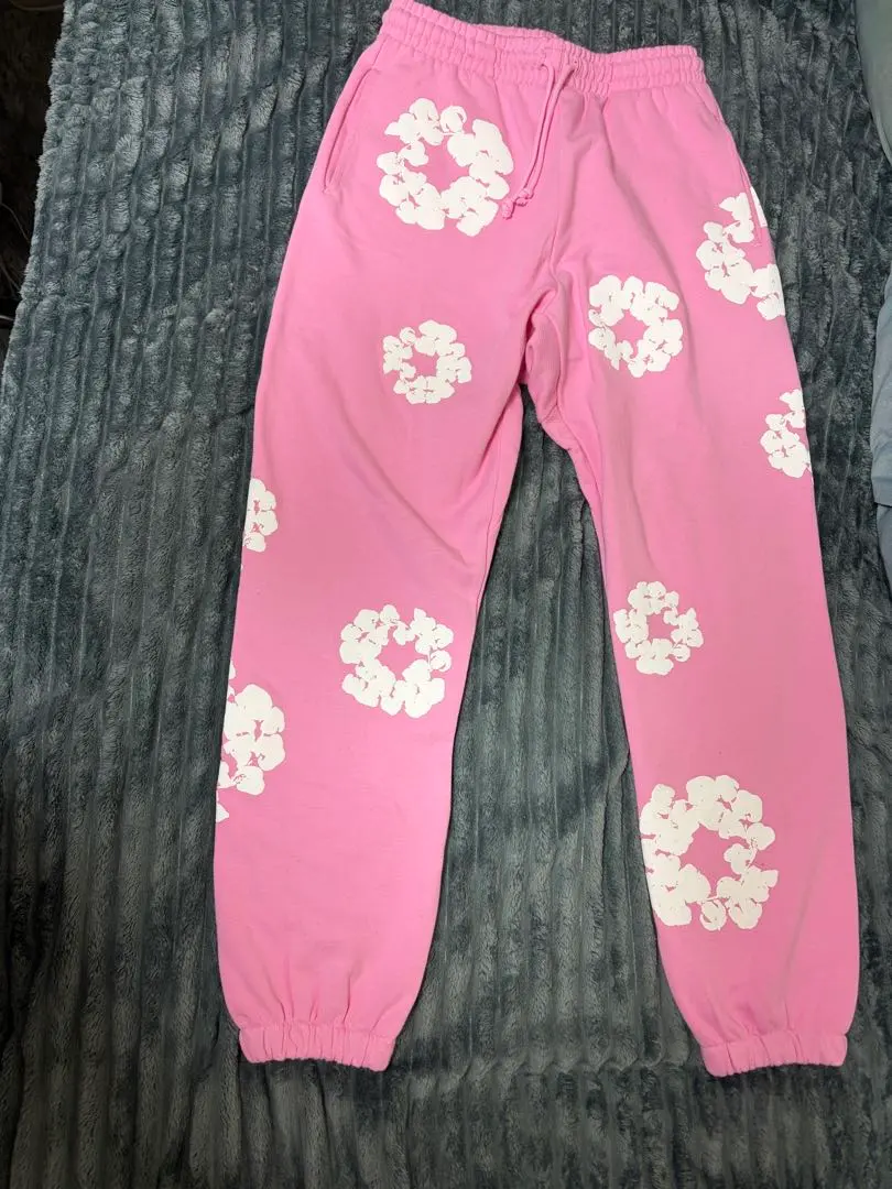 2026年最新】DENIM TEARS カラー：ピンク系 ジョガーパンツ