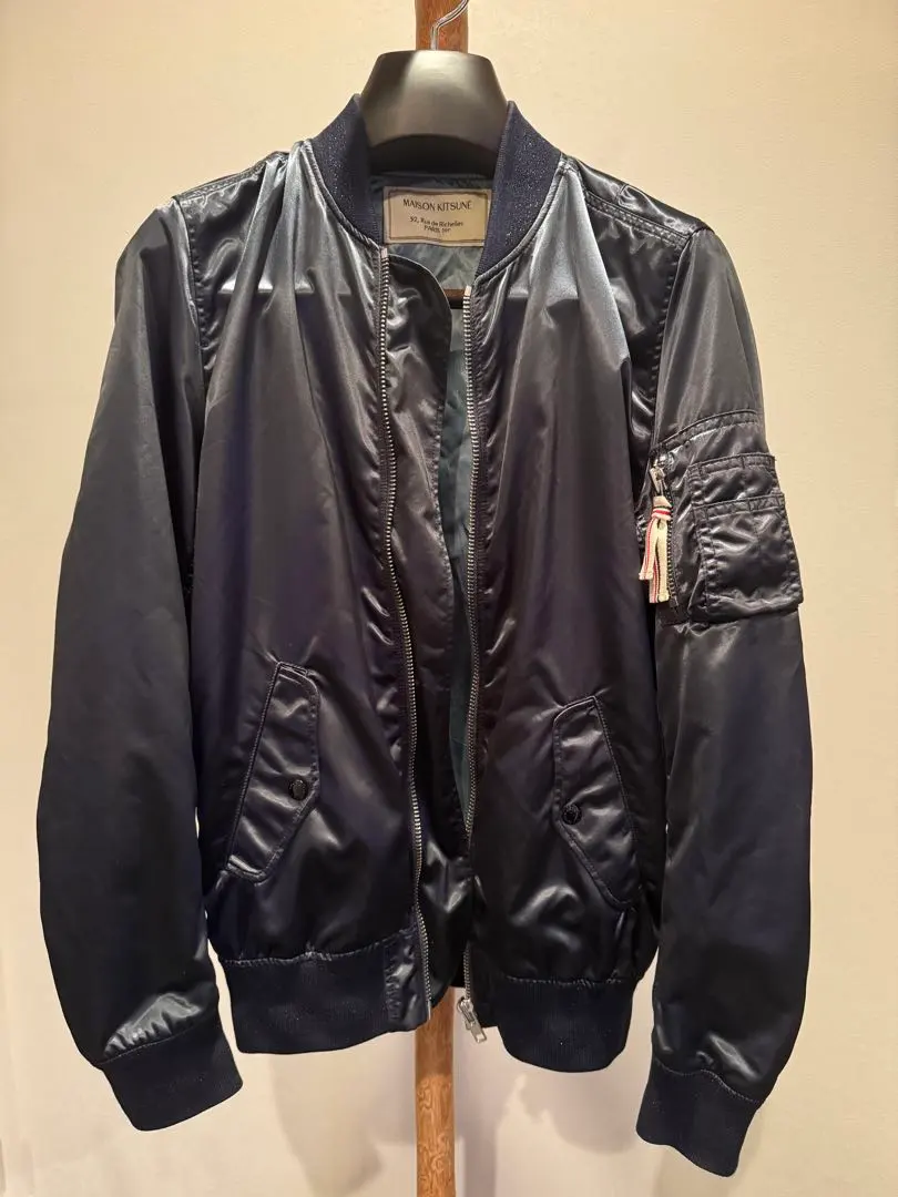 2026年最新】MAISON KITSUNE MA-1・フライトジャケットの人気アイテム