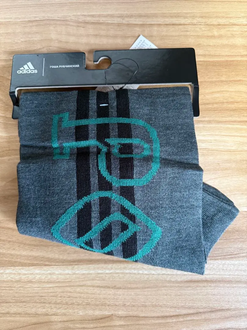 2026年最新】gosha rubchinskiy マフラーの人気アイテム - メルカリ