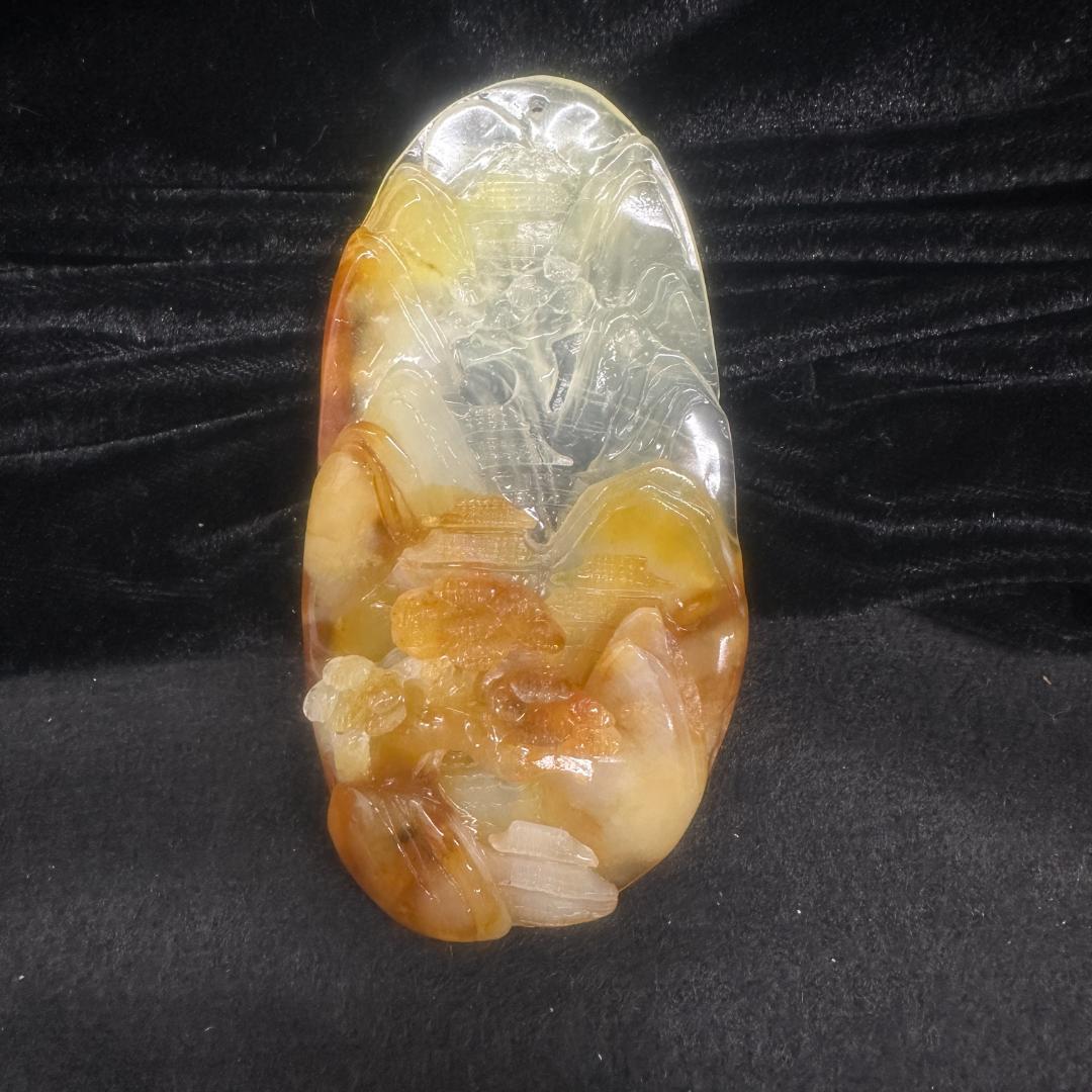 翡翠　和田玉 山水図案　細密彫　置物　　中国骨董 ご瑞敏(ごずいびん)作 ミャンマー翡翠細密彫り『神仙郷双山図』 | 東京