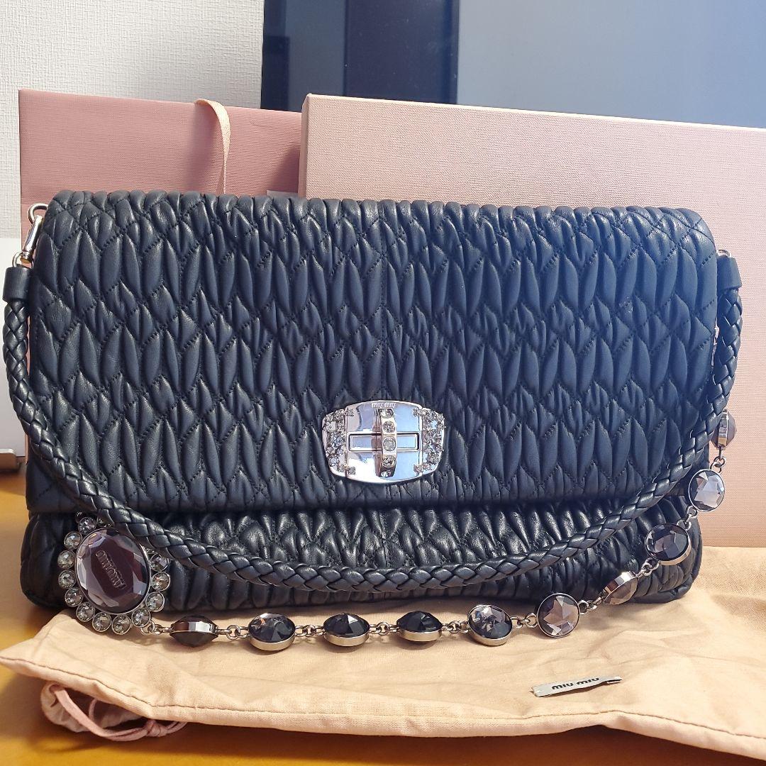 POPOmiu miu ブラック マテラッセ　ナッパ　クリスタル　クラッチ miu miu（ミュウミュウ） ハンドバッグ ショルダーバッグ マテラッセ