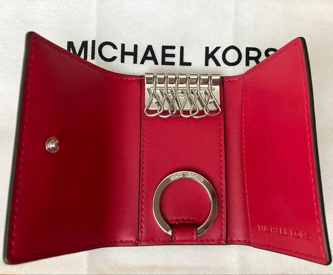 新品タグ付き】MICHAEL KORS キーケース MKシグネチャー 赤 - メルカリ