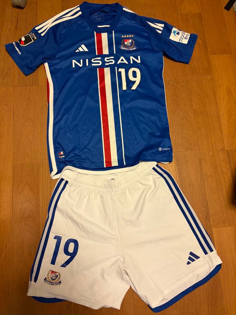 横浜Fマリノス サッカーシャツ・ショーツ セット - メルカリ