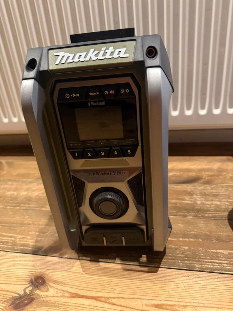 マキタ　makita スピーカー　ラジオ　ステレオ　mr005g マキタ（makita） 充電式ラジオ MR005GZO オリーブ 本体のみ トリプル