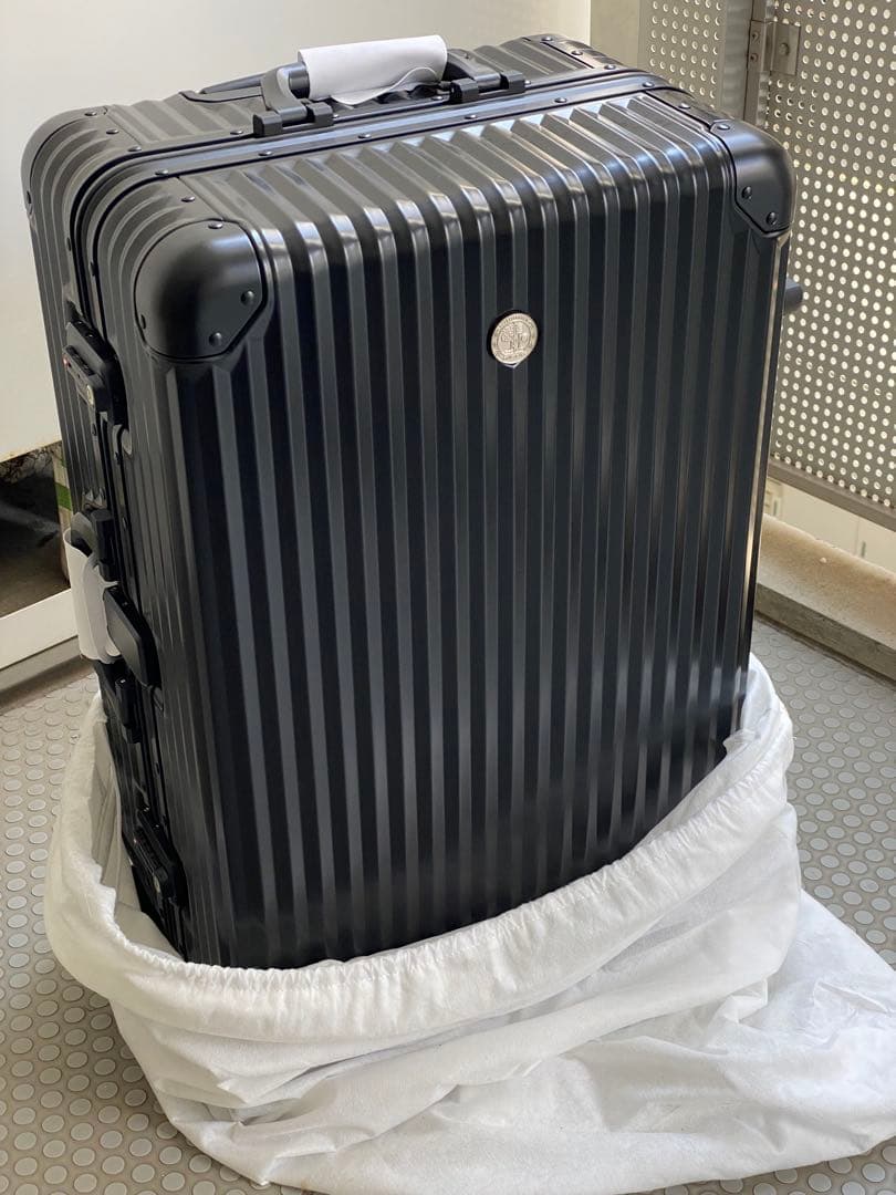 新品未使用⭐︎ブラックAMG ベンツ　オリジナルスーツケース　アキャリーケース メルセデスベンツ AMG 成約記念 ノベルティ オリジナルスーツケース