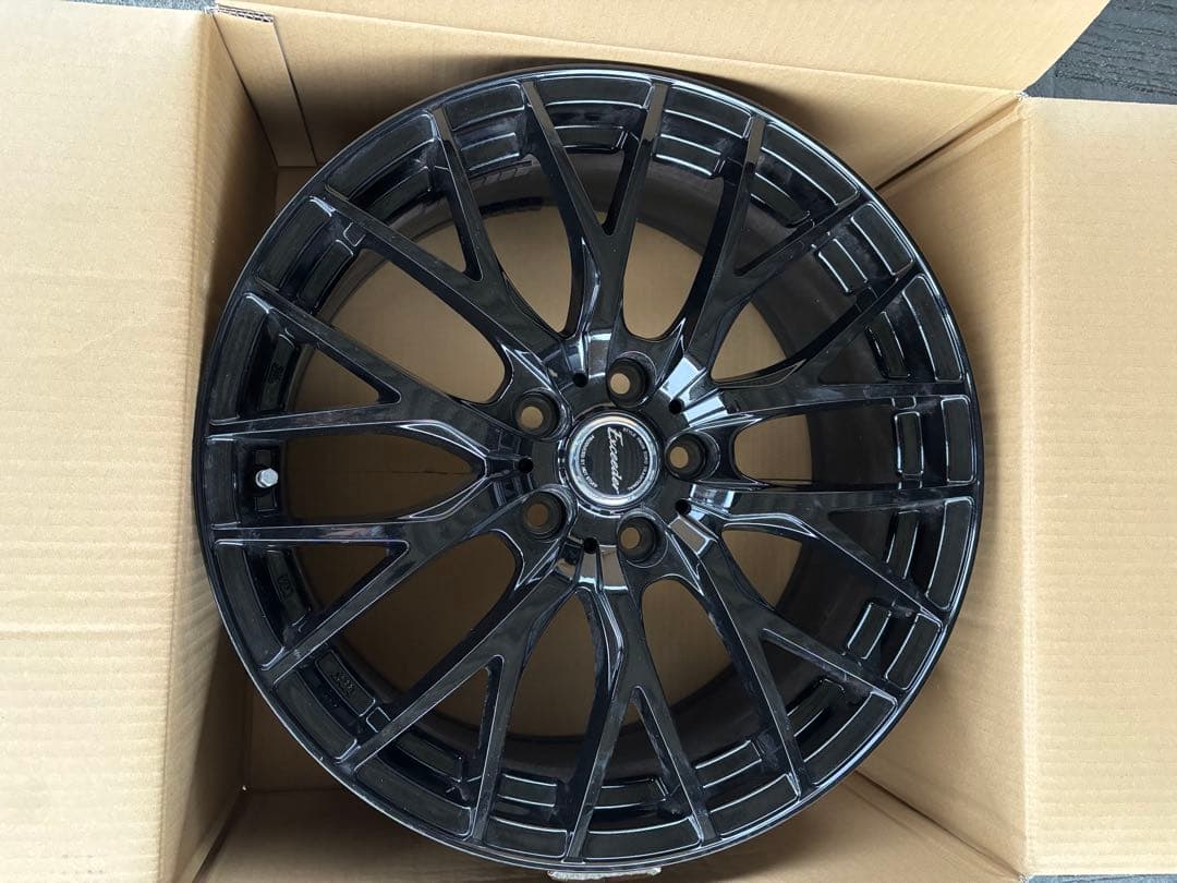 Exceeder E05Ⅱ 18インチ 8.0J +42 5H114.3