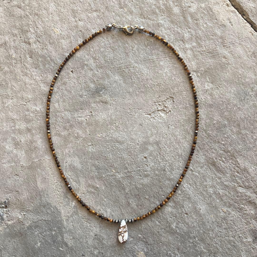hira様 小粒タイガーアイとワイルドホース、ナバホパールのデザインネックレス n_nabaho8_40_2.jpg