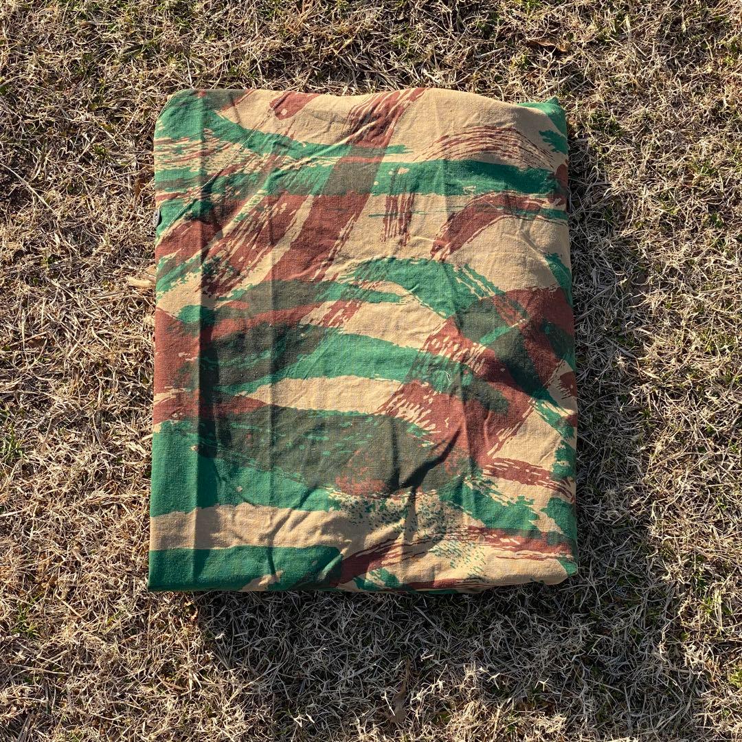 【レア】フランス軍　軍幕　M51　リザードカモ　１枚　ポンチョ　テント レア】フランス軍 軍幕 M51 リザードカモ 1枚 ポンチョ テント - メルカリ