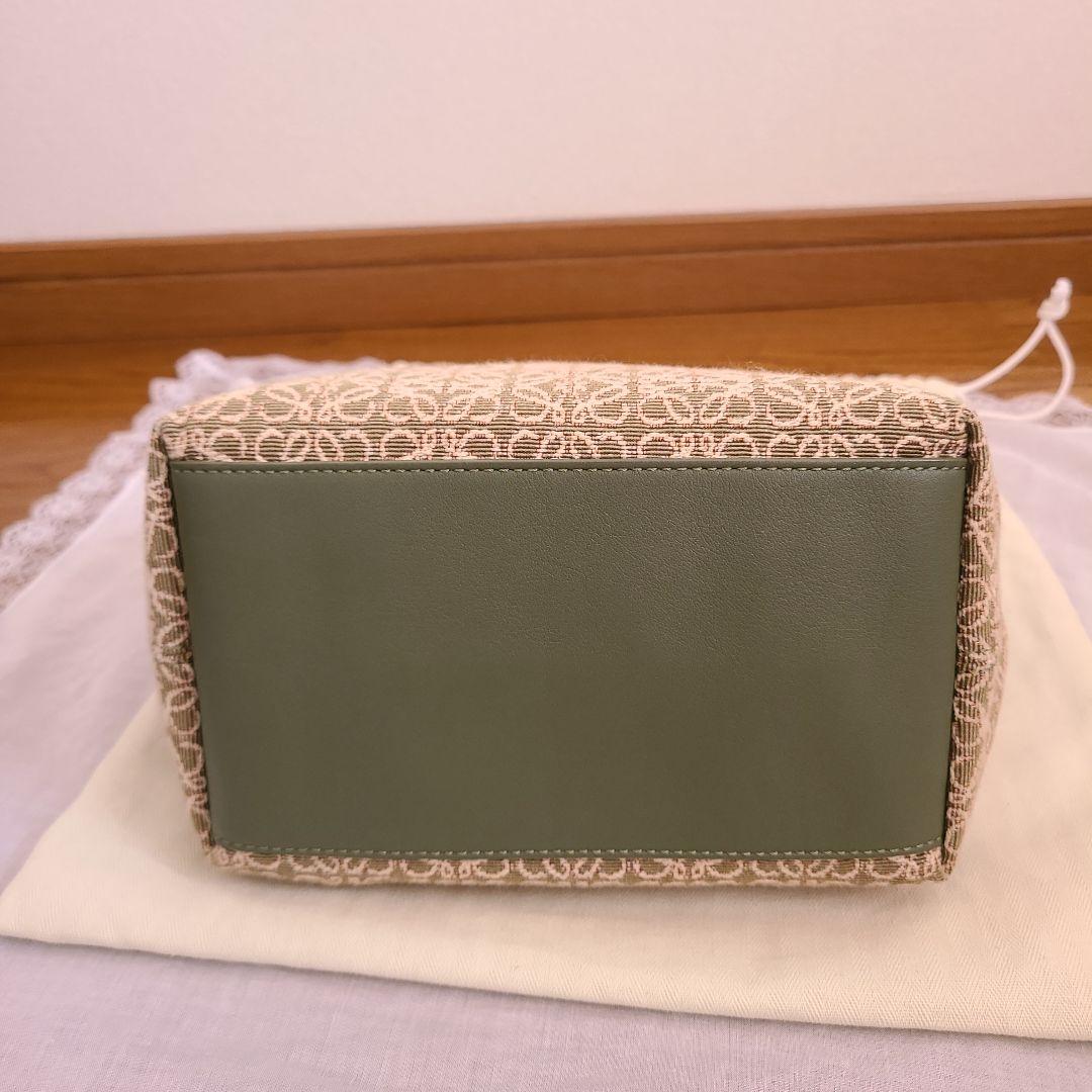 LOEWE キュービィ スモール アナグラムジャカード - メルカリ