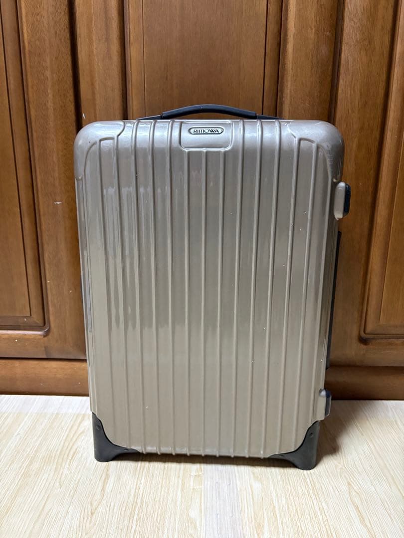 RIMOWAリモワ SALSAサルサ 859.52 33ℓ 2輪スーツケース RIMOWA（リモワ） RIMOWA SALSA DELUXE キャリーバッグ サルサ