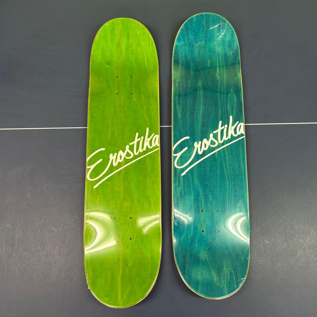 “桃乃木かな x Rockin'Jelly Bean” Skate Deck.