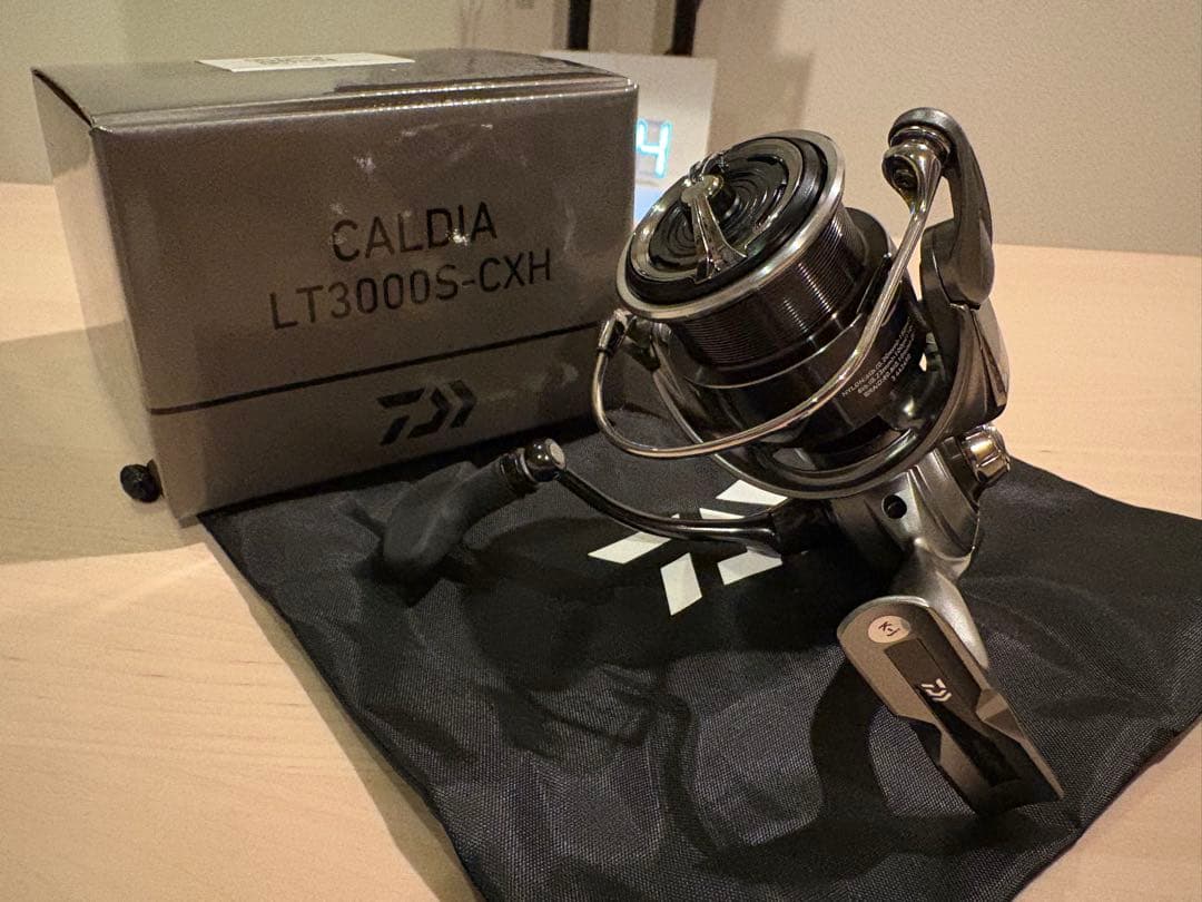 【新品・未使用】25カルディア LT3000S-CXH ダイワ スピニングリール 25カルディア LT3000S-CXH(LT3000S-CXH