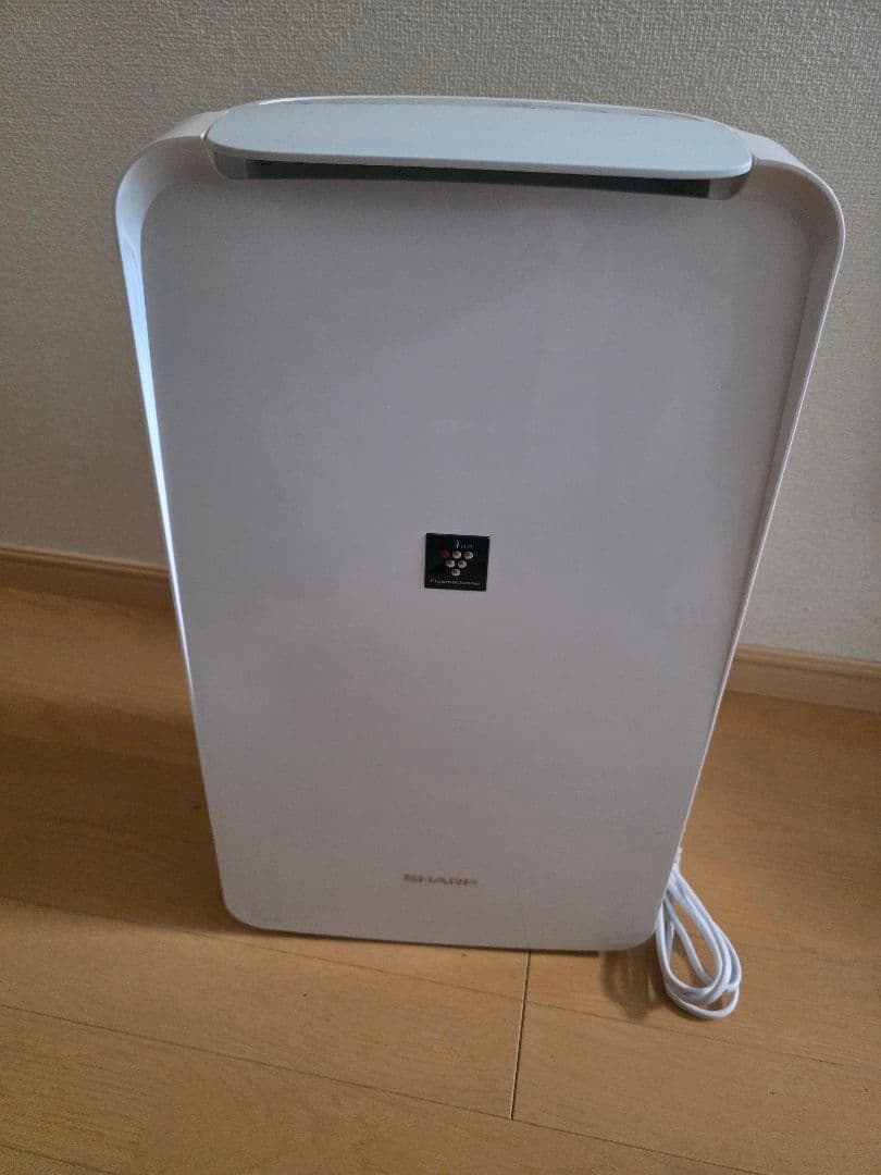 SHARP シャープ 除湿機 CV-P-71-W Amazon | シャープ 衣類乾燥 除湿機 CV-P71-W 7.1L/日 プラズマ