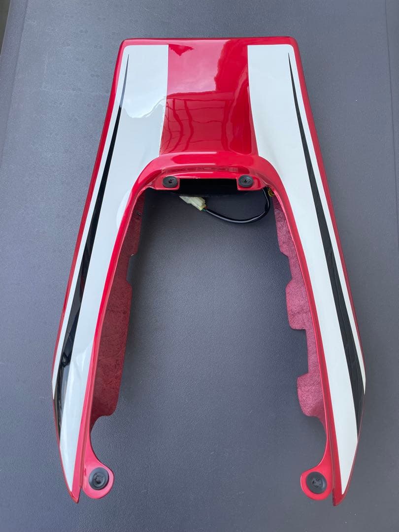 cb400sf テールカウル ハネテール 羽テール nc39 nc42 塗装済 - メルカリ