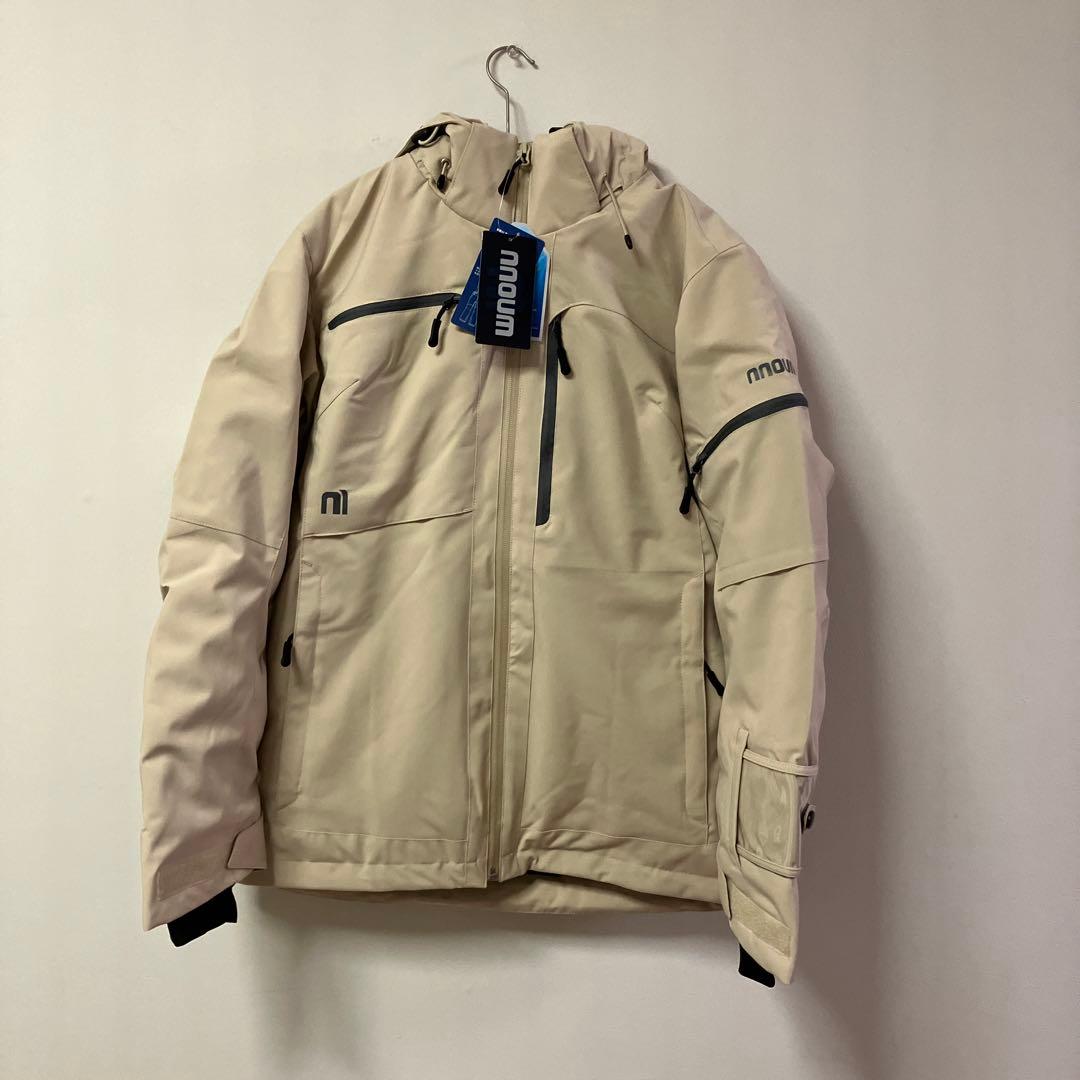 nnoumスキー、スノボーウェア上下セット新品未使用 NNOUM スキーウェア キッズ ジュニア 上下セット ノアム 子供 男の子