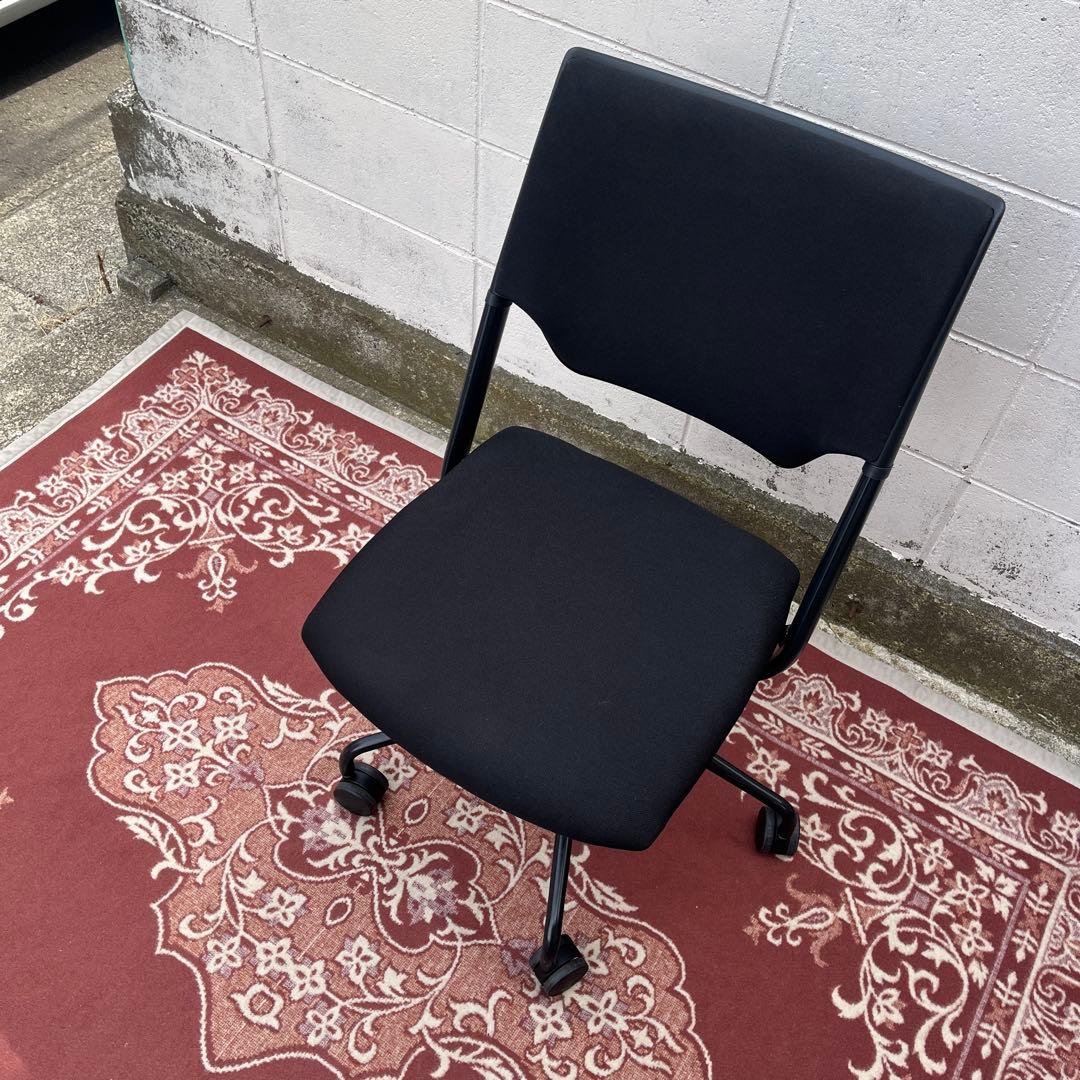 ITOKI イトーキ◾️ガス圧昇降式 デスクチェア 黒ブラック キャスター付き