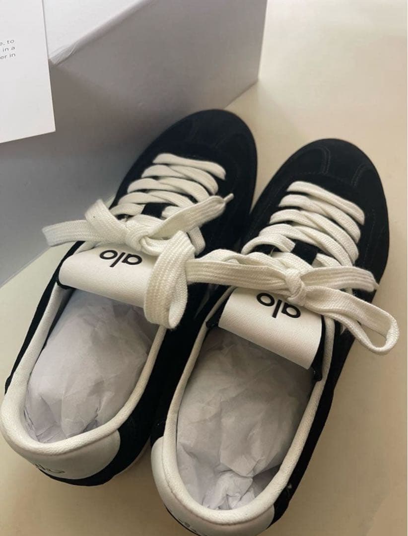 ALO yoga Black8.0 アーロ スニーカーズ24.5cm srt Alo Yoga アローヨガ スニーカー 靴 Sunset Sneaker Jisoo着 (ALO Yoga