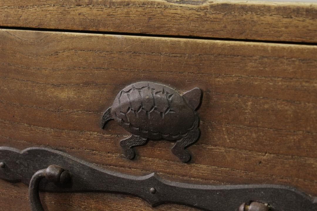 二本松箪笥 二段 前桐 鶴亀金具 古い和箪笥 時代箪笥 古家具