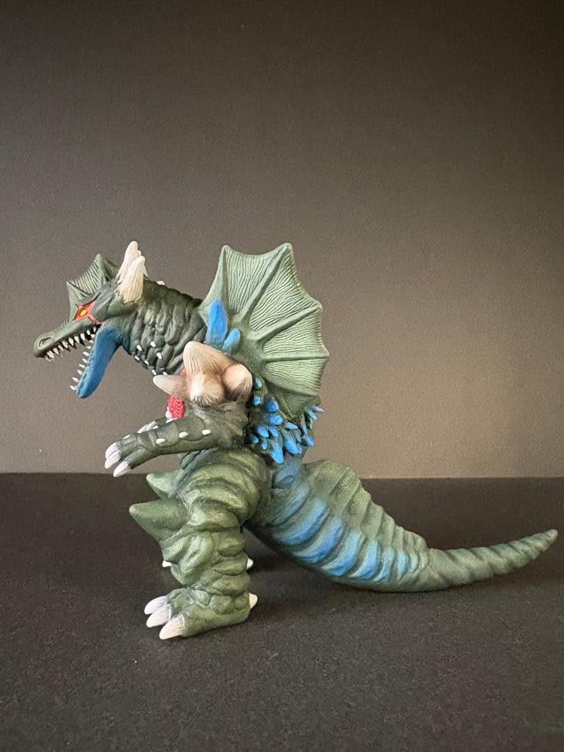 ウルトラ怪獣ソフビ ガイリュウガ リペイント完成品 - メルカリ