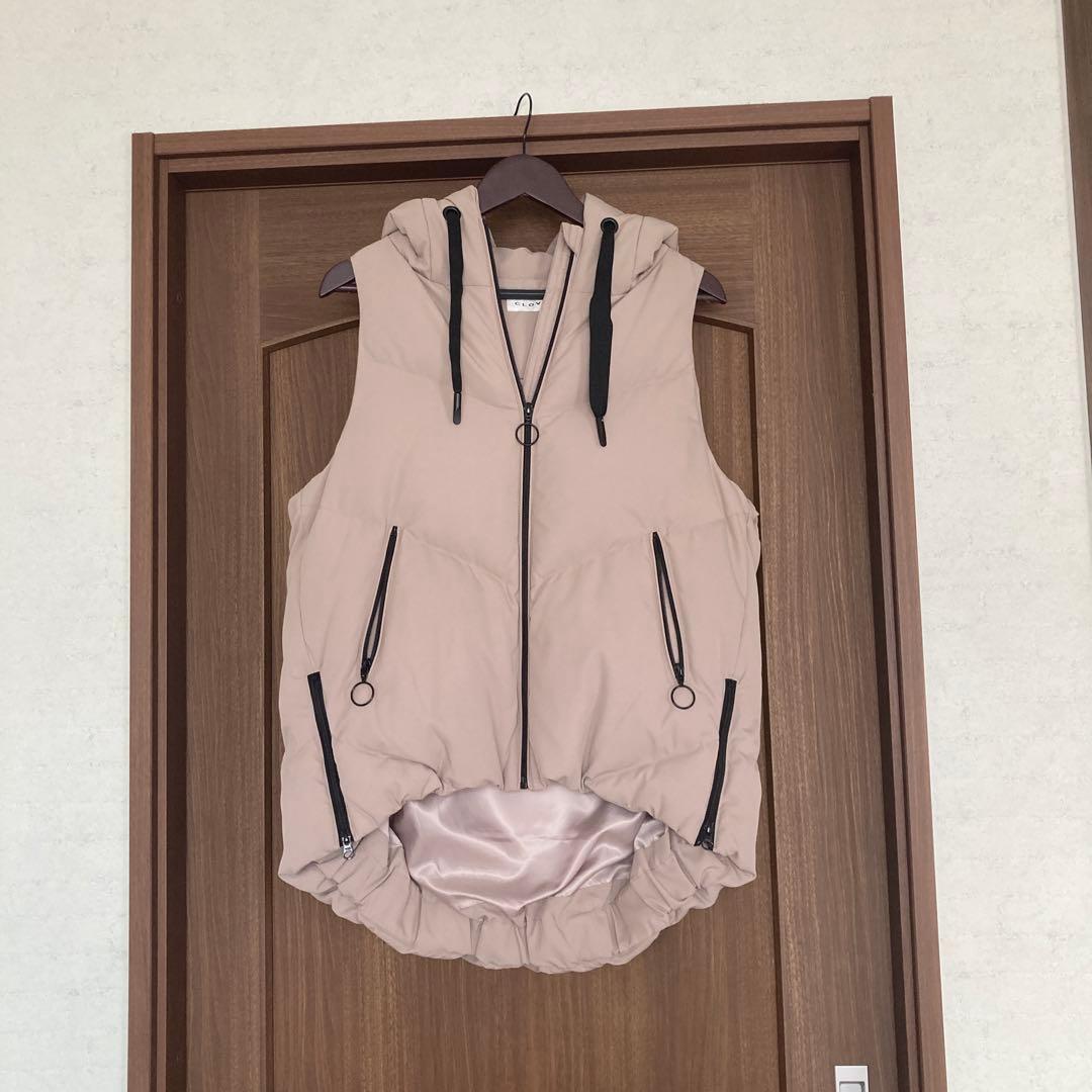 CLOVE フード付きベージュダウンベスト クローブ CLOVE ソフトツイルダウンベスト （サンドベージュ