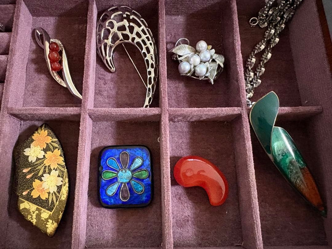 遺品整理 アクセサリーまとめ売り - メルカリ