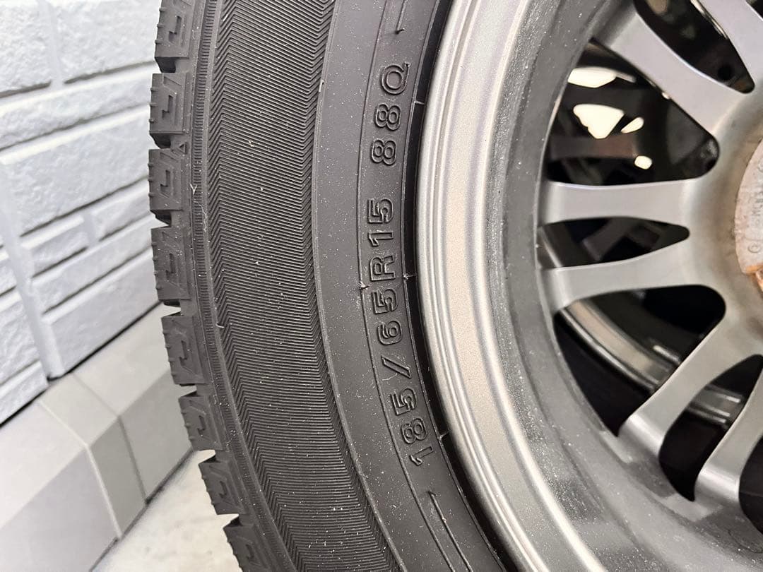 01様専用【バリ溝有り】ダンロップ スタッドレスタイヤ4本セット WM03