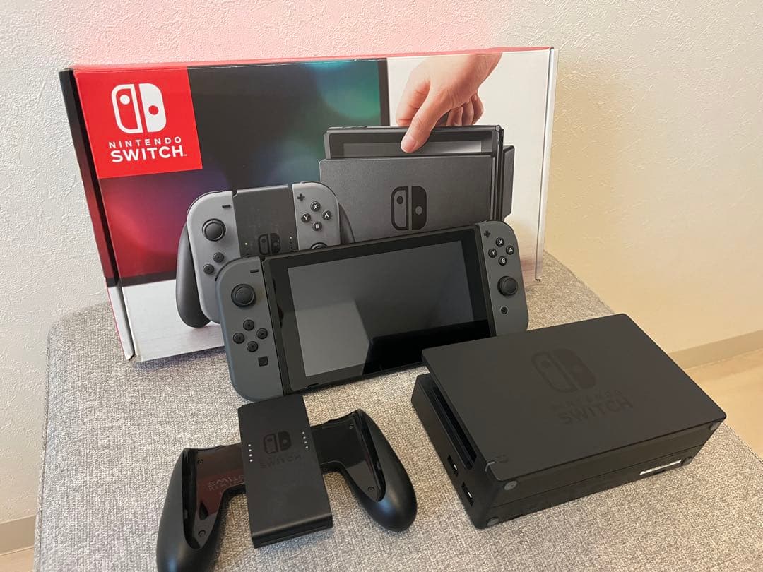 Nintendo Switch グレー 本体HAC-001 ➕カセット2点 - メルカリ