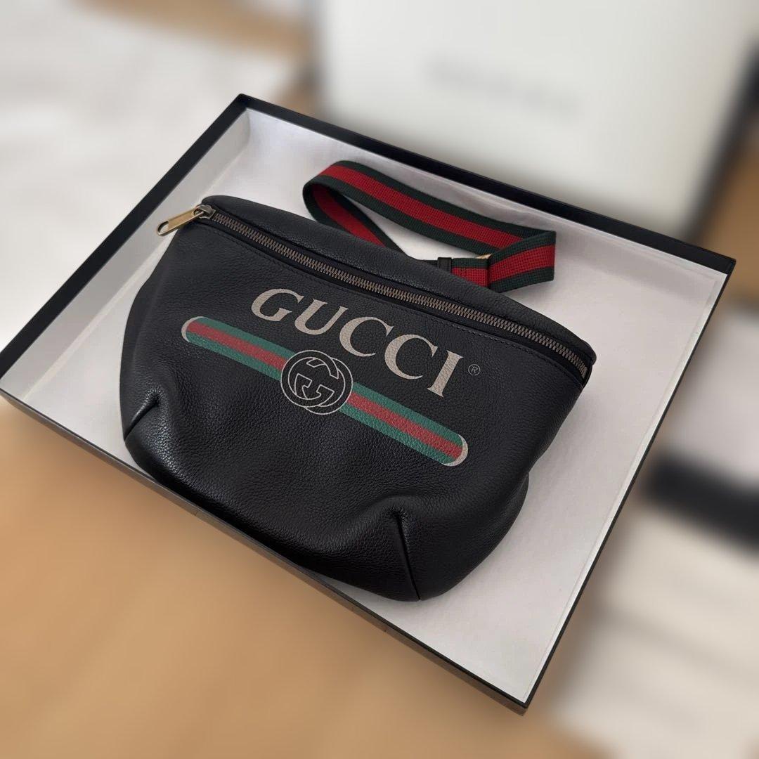 GUCCI レザー ボディバッグ ウェブライン GUCCI（グッチ） （新品・未使用品）グッチ GUCCI GG クロスボディ