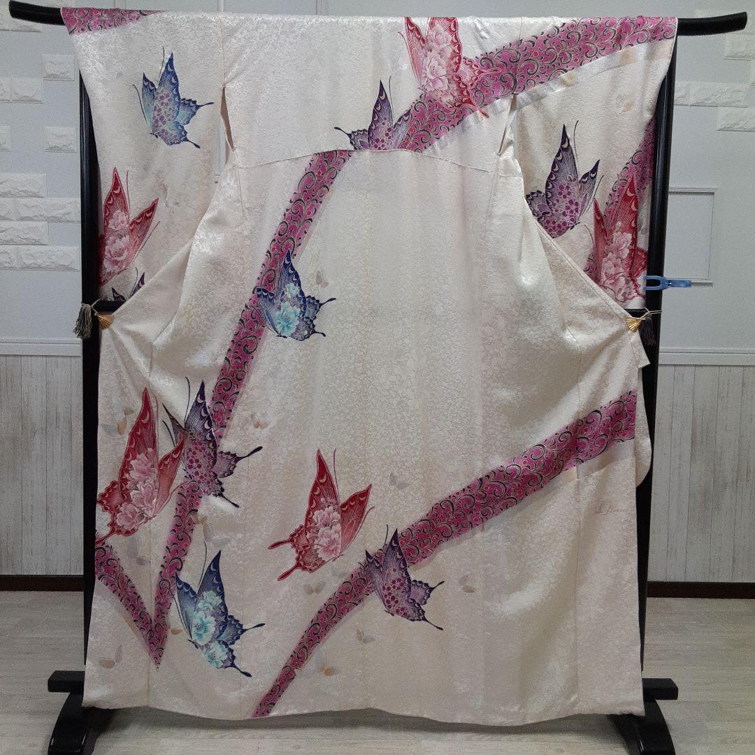 820正絹振袖 白 蝶模様160cm~ ウメショウの振袖 /白色/キュート/蝶柄/ 桜田ひより | My振袖