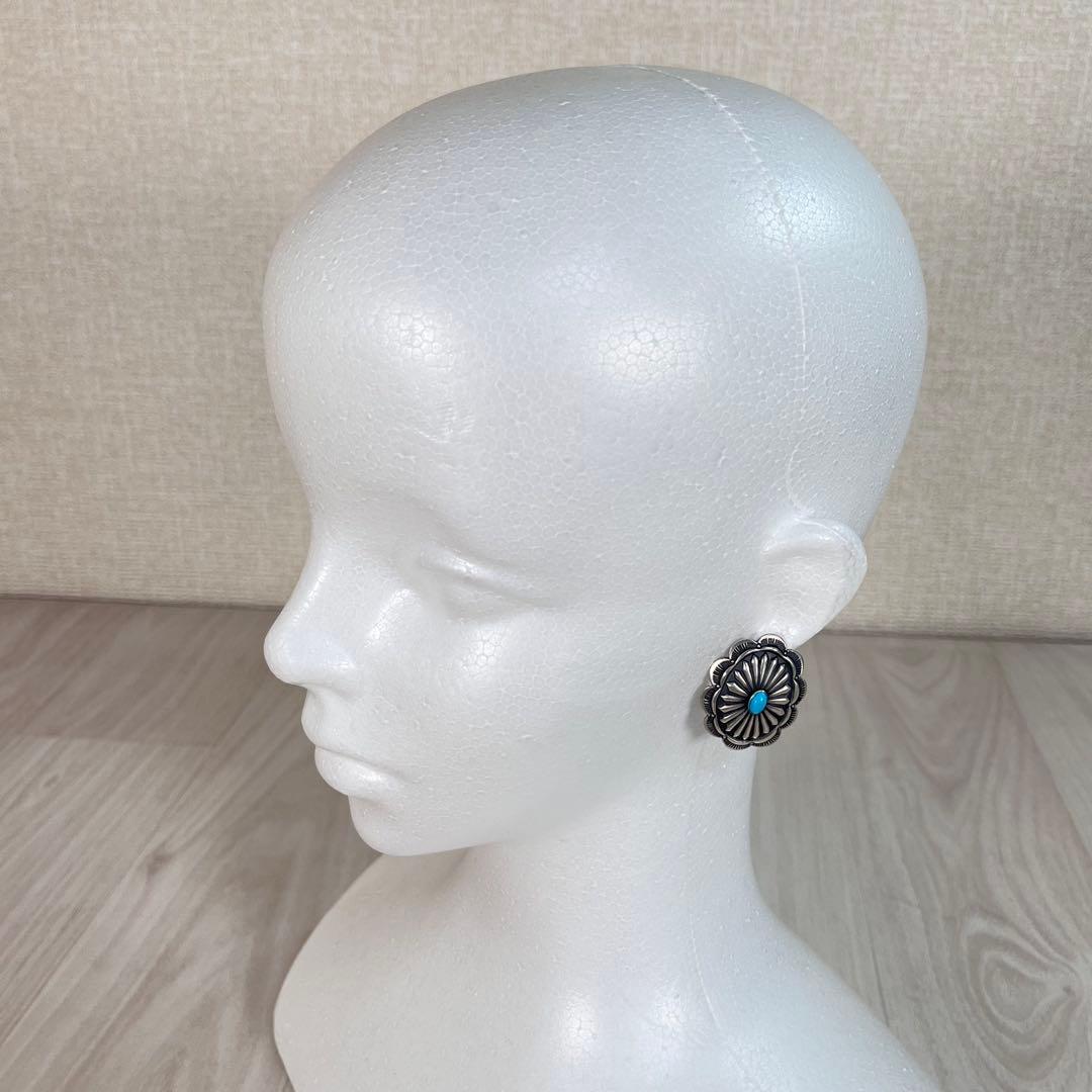 良品】ナバホ族 両耳ピアス ターコイズ サンバースト コンチョ