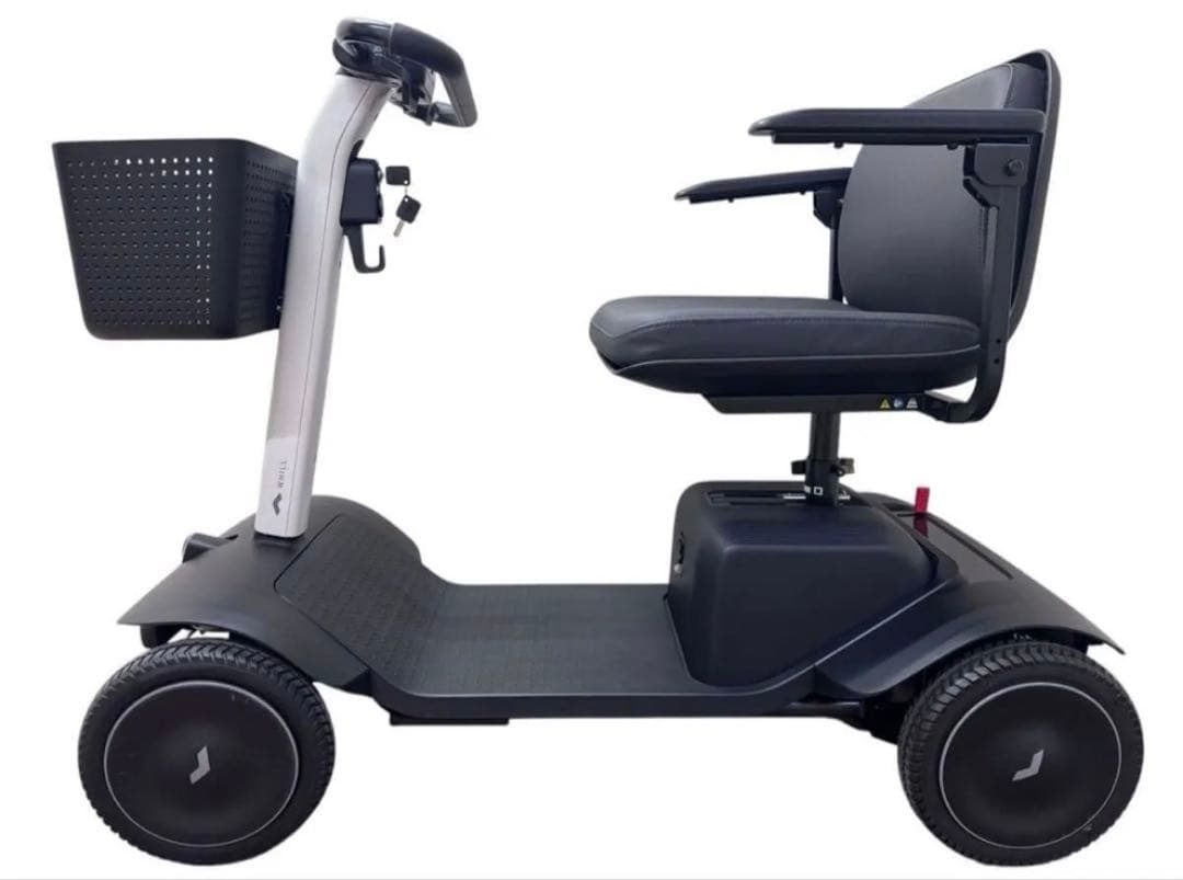 美品WHILL Model S Series 次世代 電動車椅子 次世代型車いす「WHILL」「どさでも」「DOSADEMO」 | 山新観光株式会社