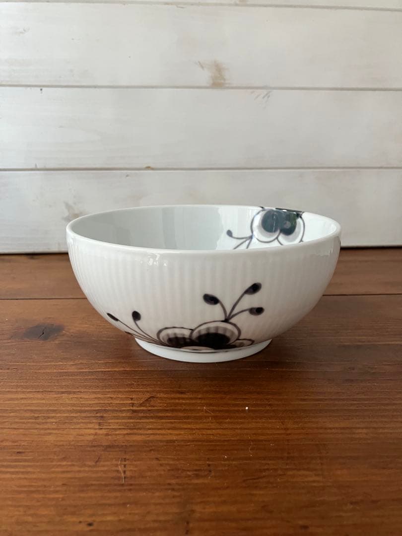 ロイヤルコペンハーゲン ＊ メガ ブラック ボウル 15cm 1個 ロイヤルコペンハーゲン ＊ メガ ブラック ボウル 15cm 1個