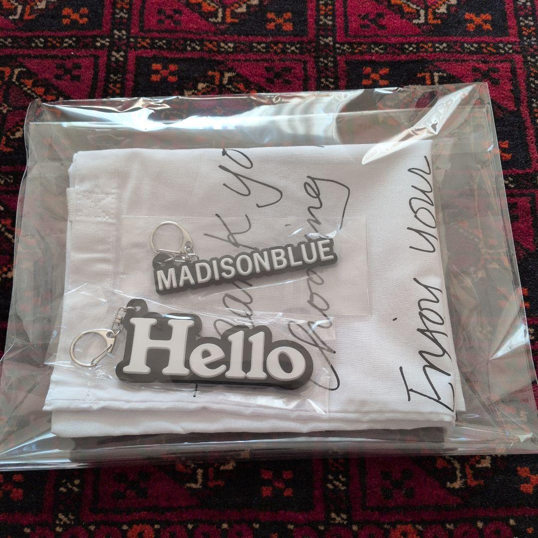 ☆新品☆マディソンブルー ノベルティキーホルダー2個セットとショップ