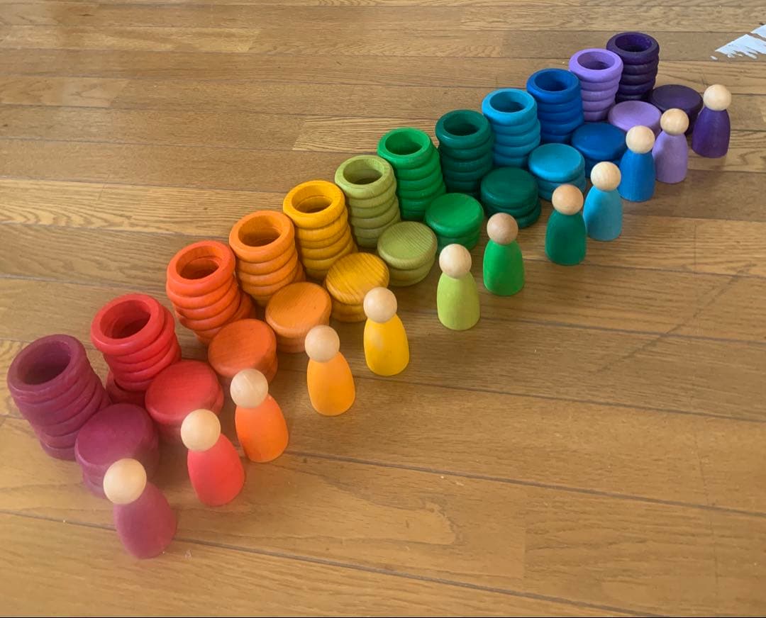 グラパッド　Nins カーラ Ninsカーラ 12人の小人 GRAPAT/グラパット スぺインの積み木の人形 木