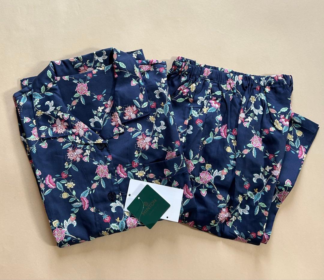 Mサイズワコールミントン☆ハドンホール柄パジャマ 新品タグ付き 襟