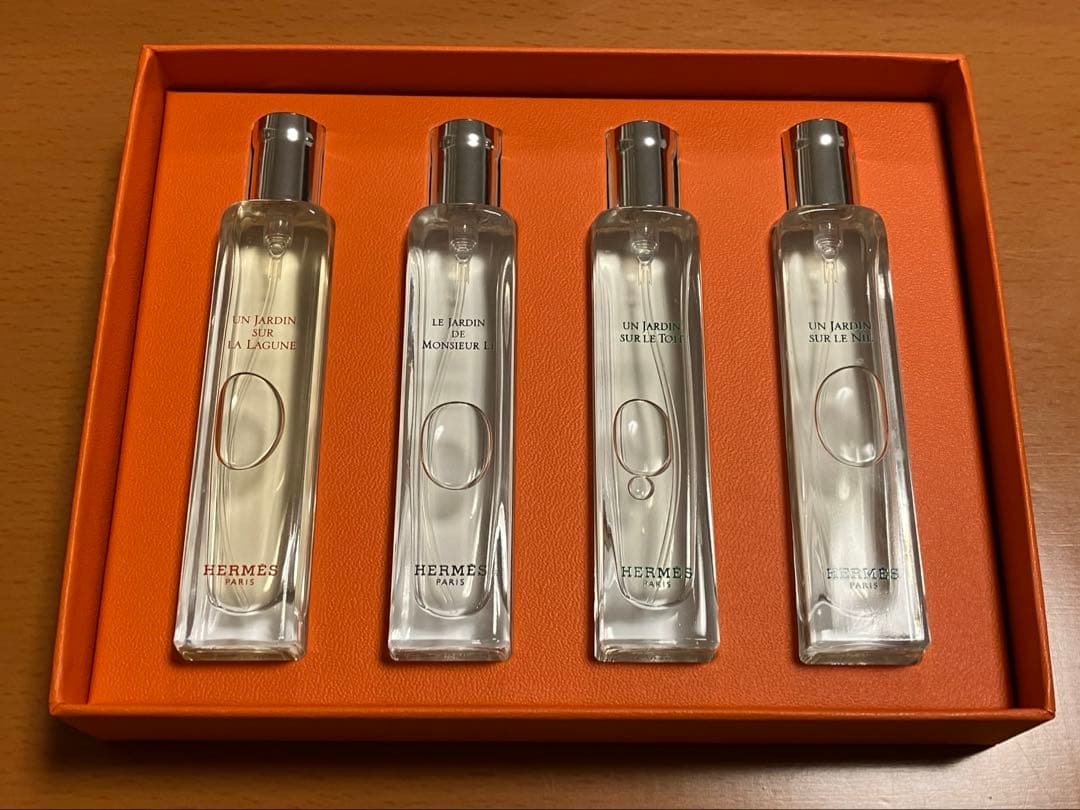 HERMES 香水コレクション 4本セット　　譲ります。 Amazon | エルメス HERMES ミニチュア セット 4本 fs | HERMES