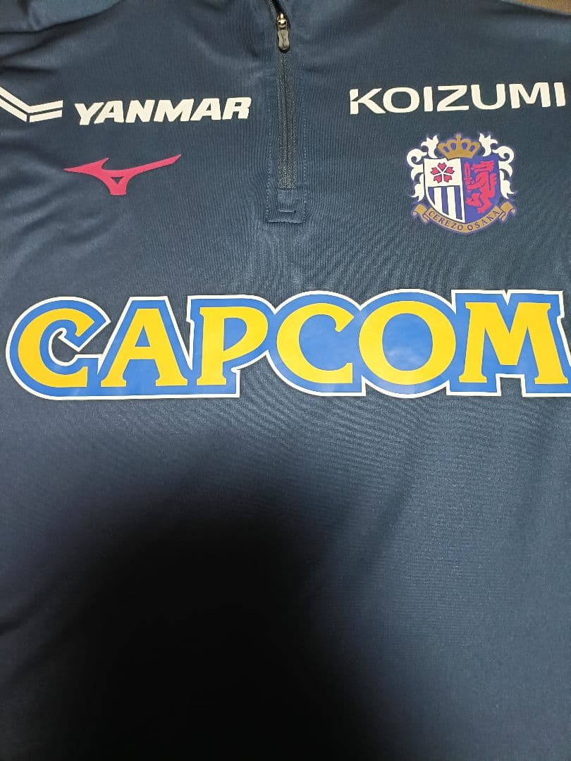 セレッソ大阪　25 MIZUNO 公式戦用 ウォームアップシャツ ミズノ社製のトレーニングウェア、移動着を発売！ | セレッソ大阪