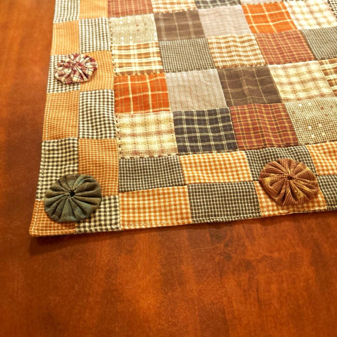 手作りパッチワークテーブルセンター❤️茶色 - メルカリ