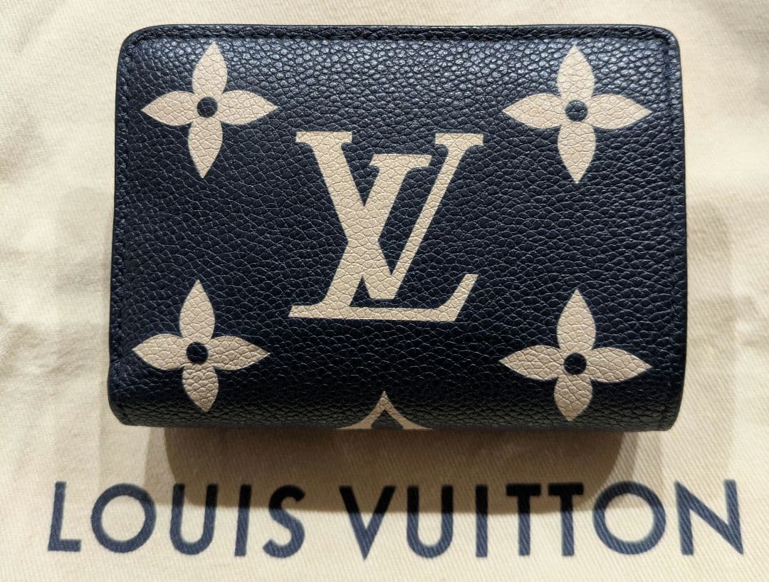 LOUIS VUITTON ポルトフォイユ・クレア　美品 LOUIS VUITTON（ルイ・ヴィトン） 日本限定 ポルトフォイユ クレア財布