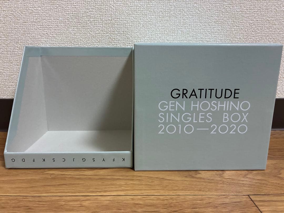 星野源 Gen Hoshino Single Box GRATITUDE - メルカリ