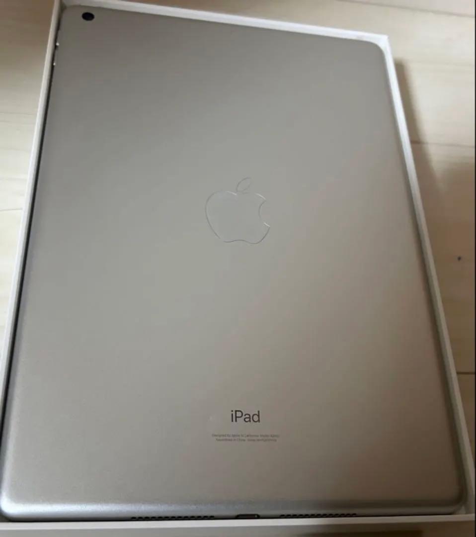 た*き様 iPad (第9世代) 64GBシルバー充電器付　Wi-Fiモデル　A Amazon.co.jp: 【整備済み品】 Apple iPad (第9世代) Wi-Fi 64GB