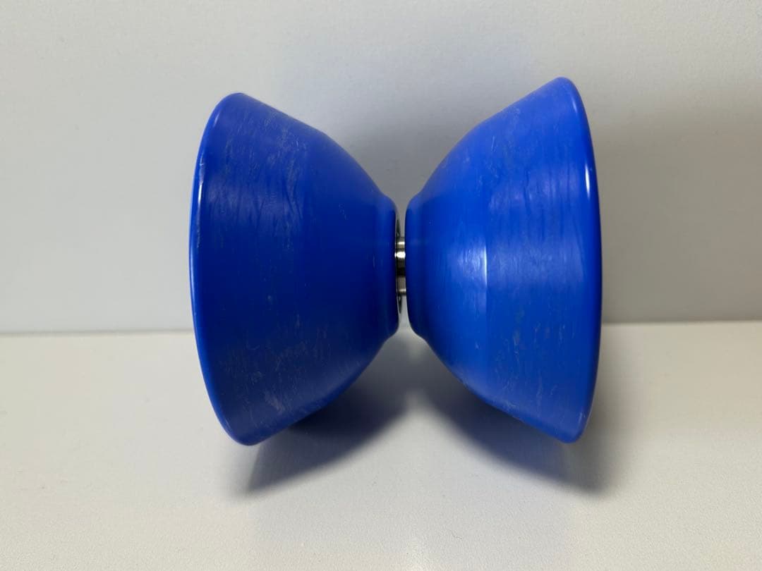 C3ヨーヨーデザイン フローレス(ブルー/レッドリム) - メルカリ