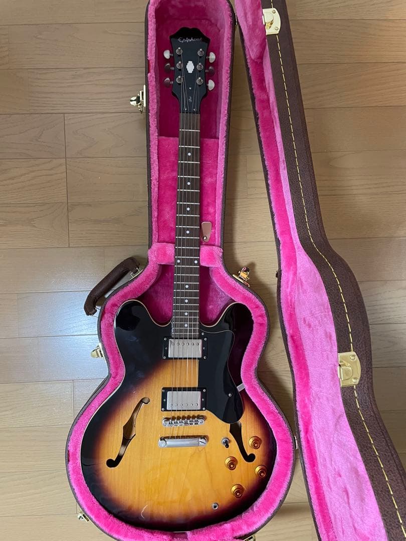 Epiphone dot セミアコ　ハードケース付き Amazon | Epiphone エピフォン セミアコギター Dot (CH) | エレキ
