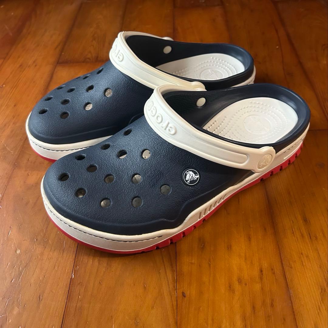crocs フロントコート　【26センチ】【m8】 ヨドバシ.com - crocs クロックス Front Court Clog ブラック レッド