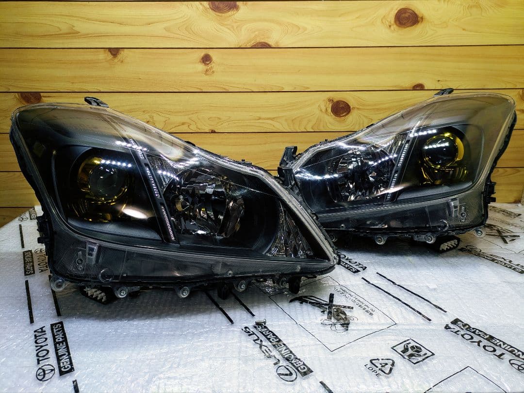 200系 クラウン ヘッドライト インナーブラック 黄ばみ無し - メルカリ