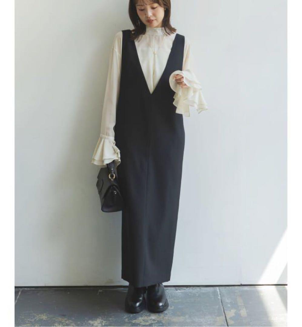 ノーブル　ストレートVネックワンピース　36 WEB限定追加2》ストレートVネックワンピース（ワンピース）｜NOBLE