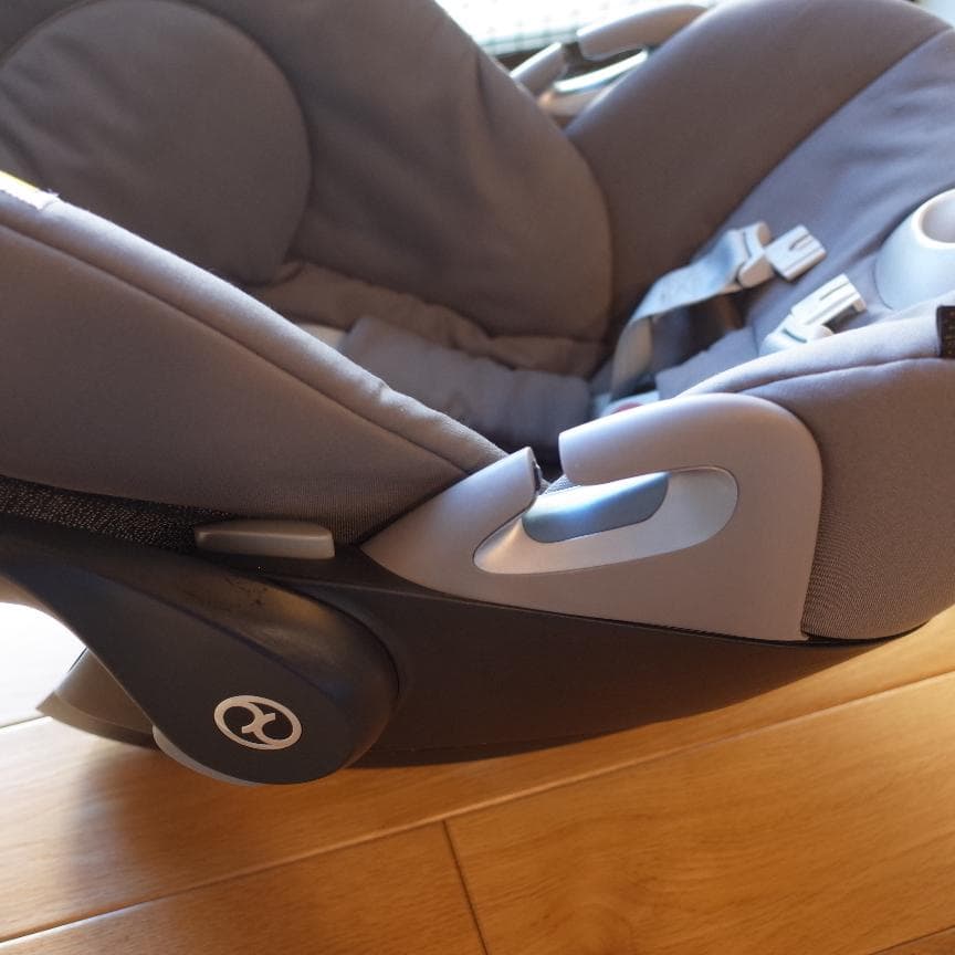 チャイルドシート☆Cybex Cloud Z i-Size☆アダプターセット - メルカリ