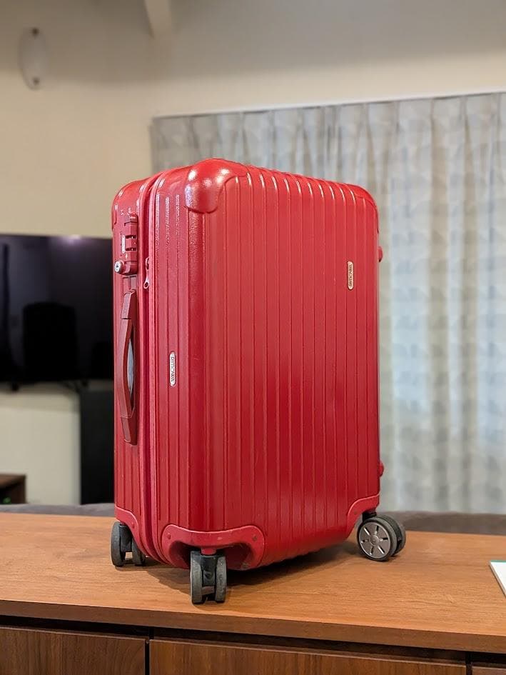 RIMOWA リモワ サルサ 約50L 4輪 TSA レッド 赤 スーツケース リモワ RIMOWA スーツケース キャリーケース 820.73.46.4 SALSA AIR 73