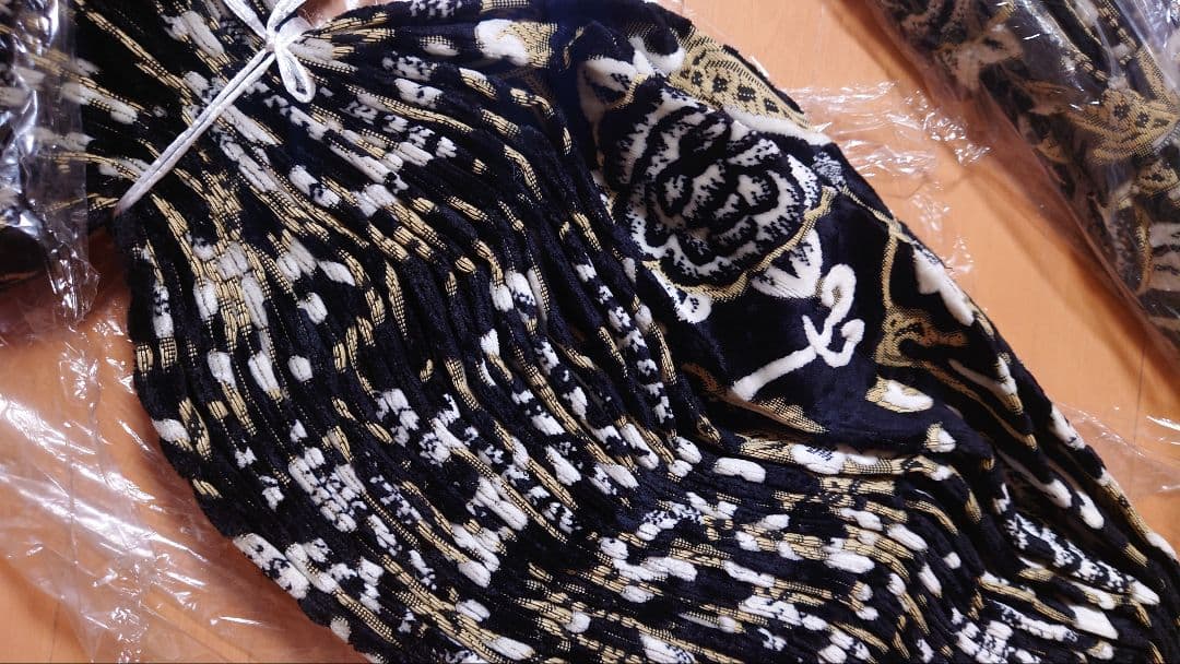 金華山モンブランローズ.日野プロフィア.ラウンドカーテン - メルカリ